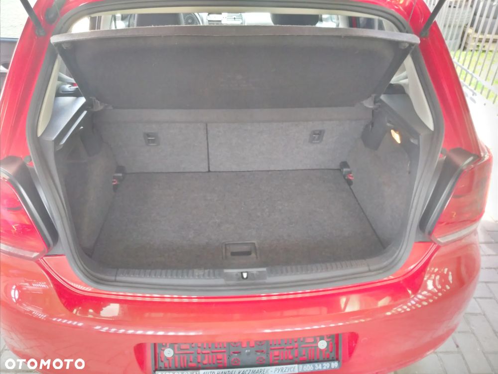 Volkswagen Polo 1.4 16V Comfortline - 11