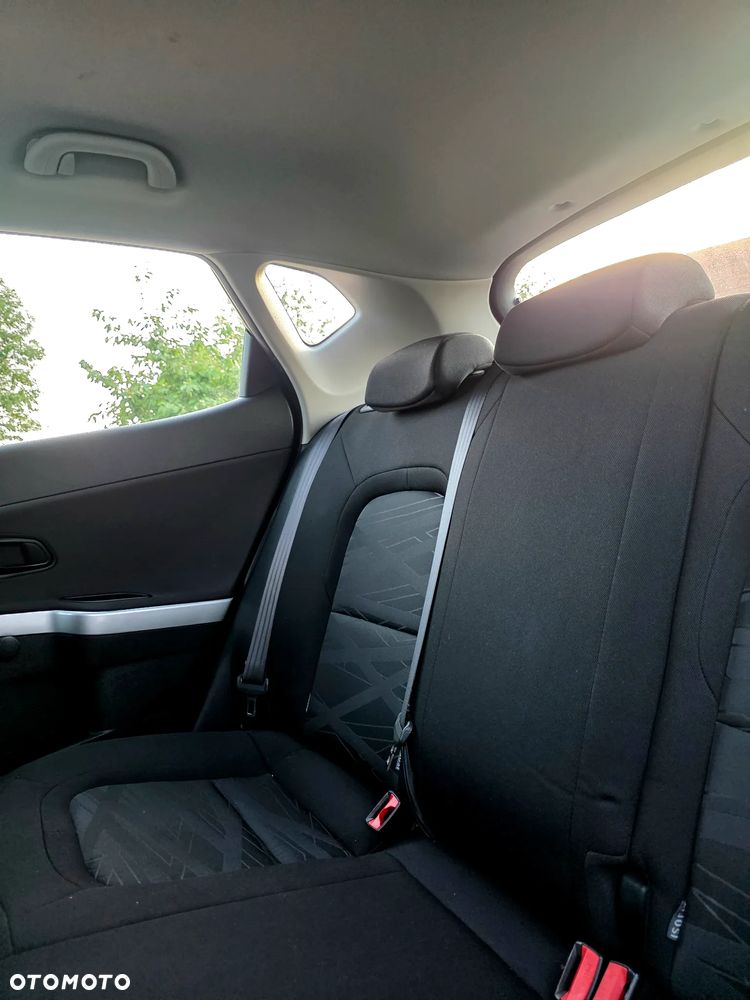 Kia Ceed 1.4 L - 8