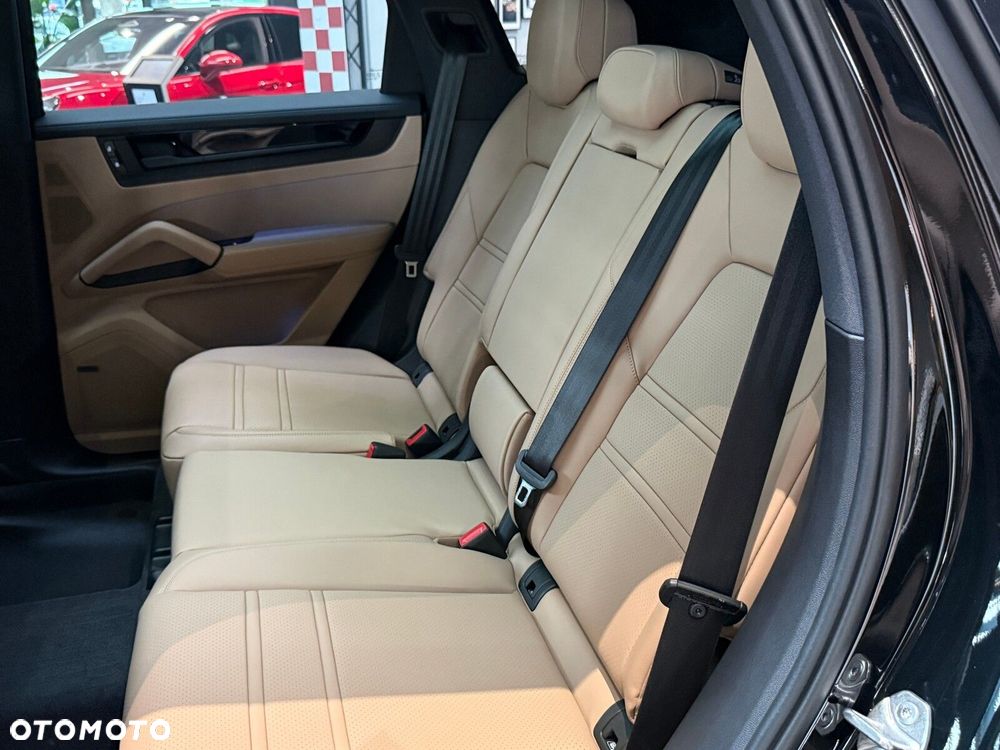 Porsche Cayenne - 31