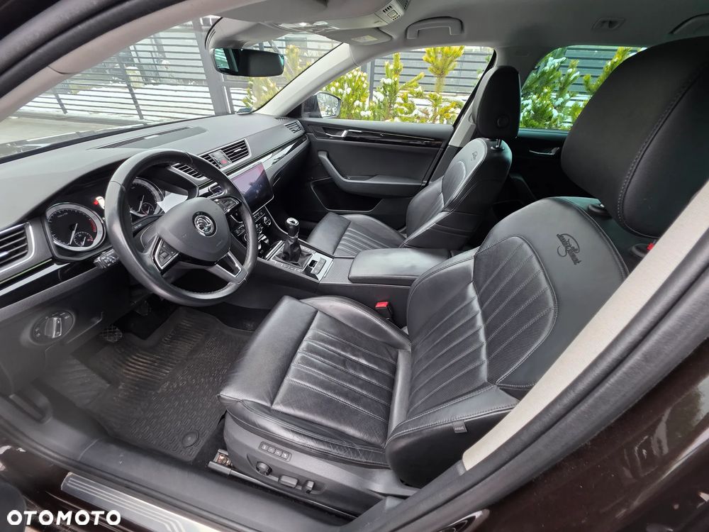 Skoda Superb 2.0 TDI L&K - 25
