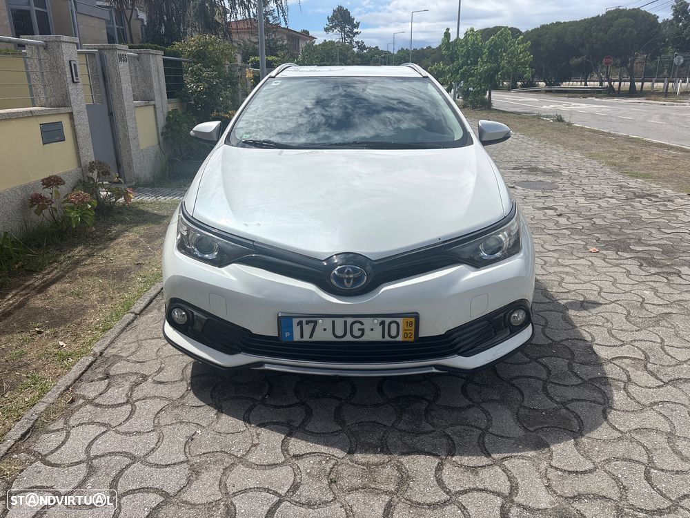 Toyota Auris Touring Sports 1.8 HSD Comfort+P.Sport - 1