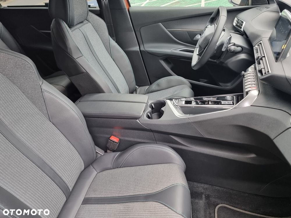 Peugeot 5008 1.5 BlueHDi Allure Pack S&S EAT8 - 20