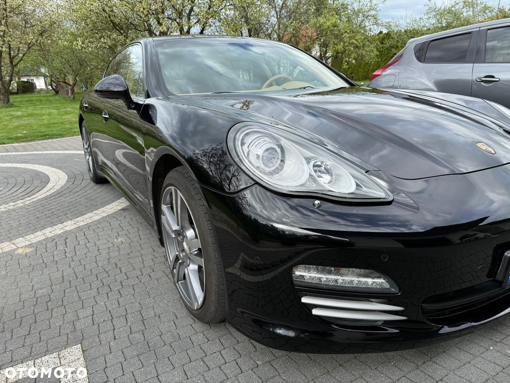Porsche Panamera 4 PDK Platinum Edition - 9