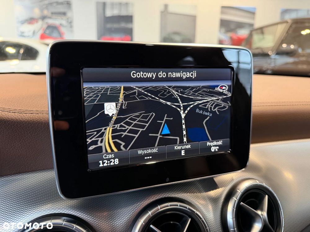 Mercedes-Benz CLA Shooting Brake 180 d 7G-DCT AMG Line - 26