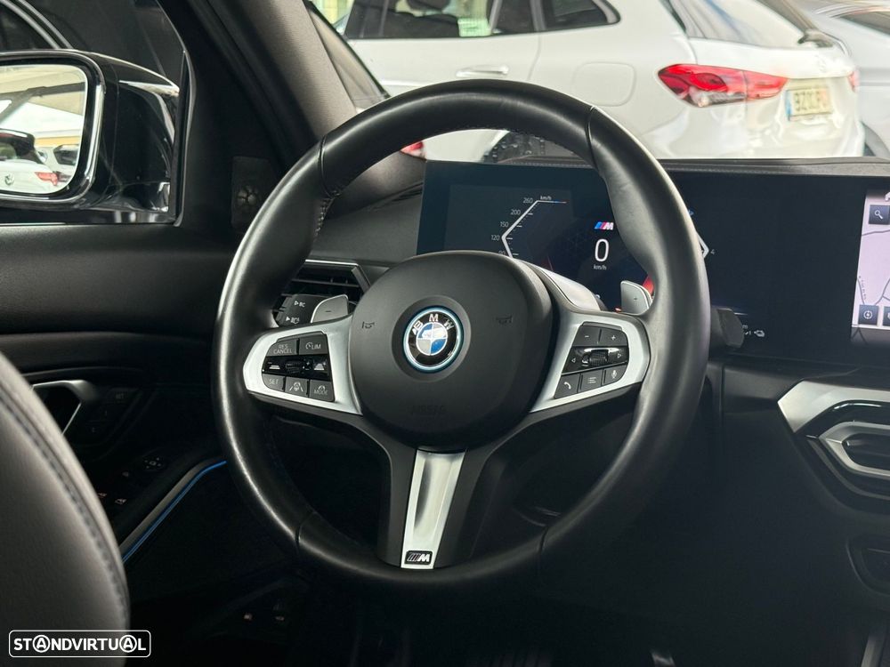 BMW 330 e Pack Desportivo M Auto - 51