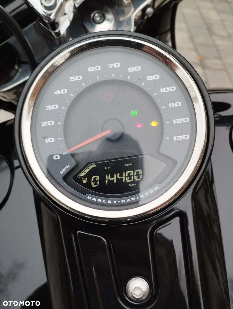 Harley-Davidson Softail Sport Glide - 11