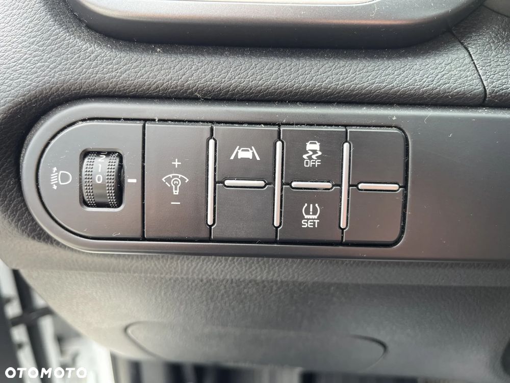 Kia Ceed 1.5 T-GDI M DCT - 22