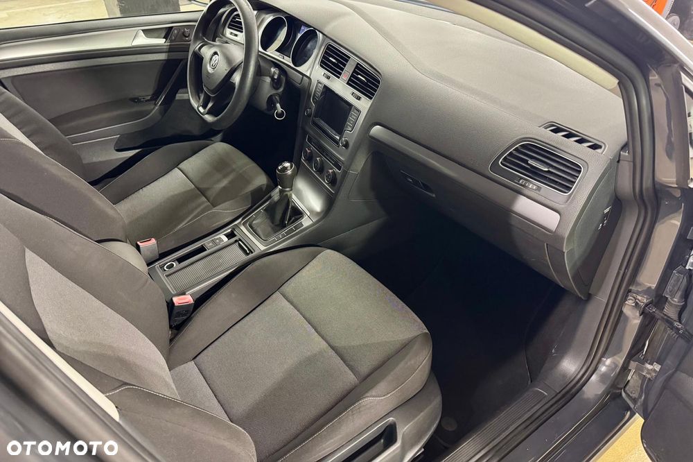 Volkswagen Golf 1.6 TDI Comfortline - 15