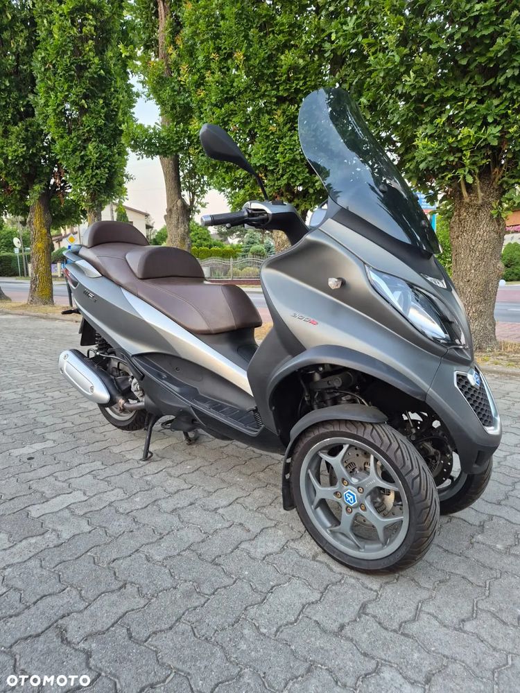 Piaggio MP-3 - 7