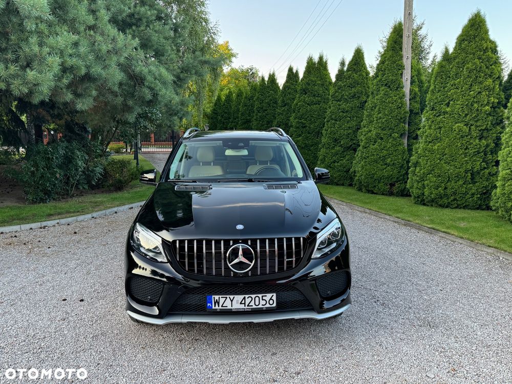 Mercedes-Benz GLE - 12
