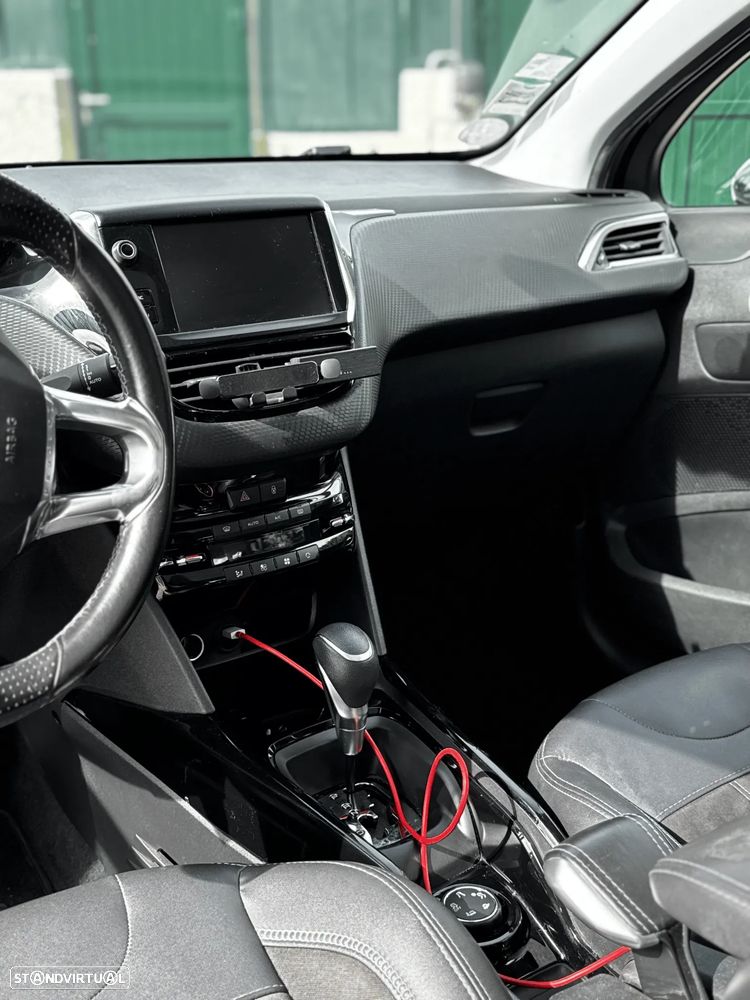 Peugeot 2008 - 10