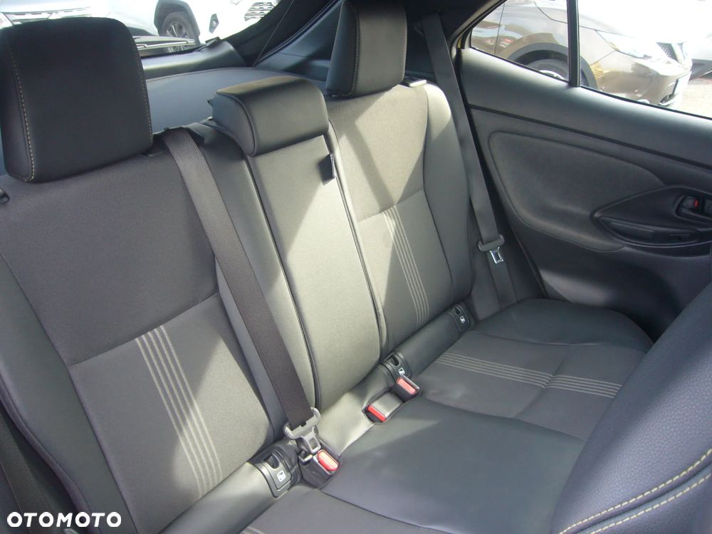Toyota Yaris 1.5 Premium CVT - 17