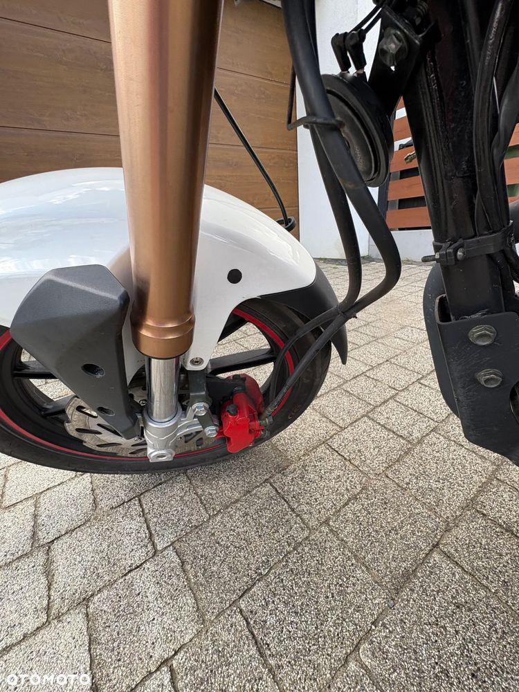 Keeway RKS 125 - 4