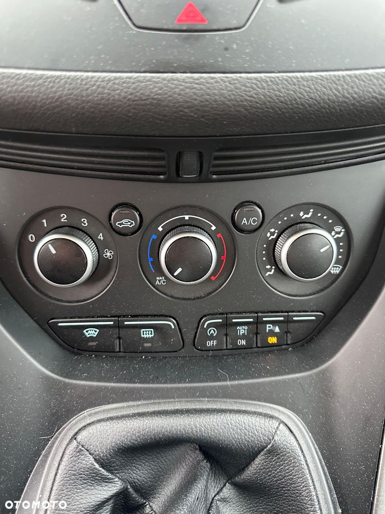Ford Kuga 1.6 EcoBoost 2x4 SYNC - 10