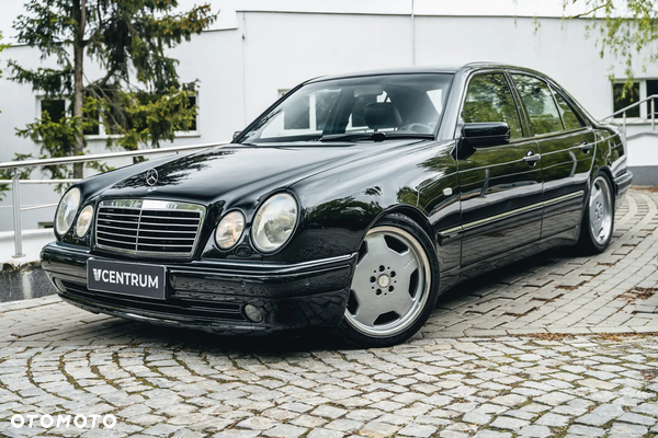 Mercedes-Benz Klasa E 55 AMG