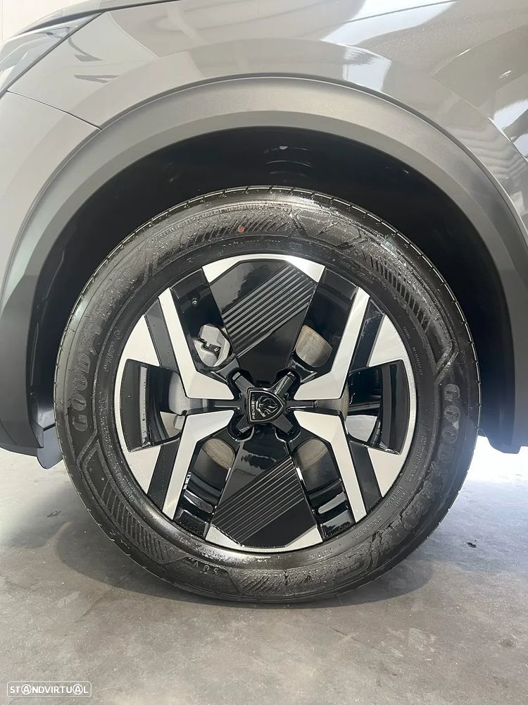 Peugeot 2008 1.2 Allure - 16