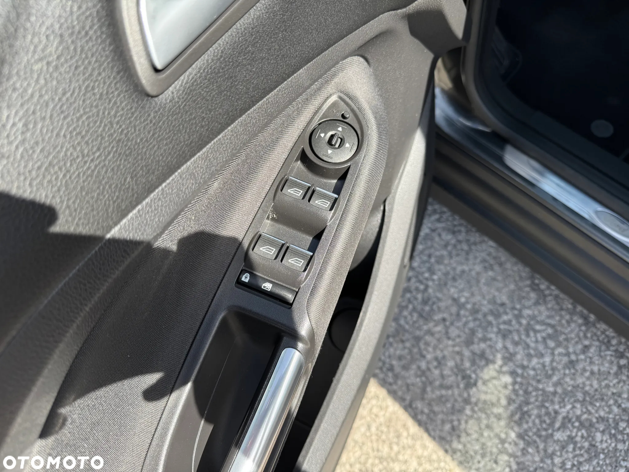 Ford C-MAX 1.0 EcoBoost Start-Stopp-System Titanium - 25