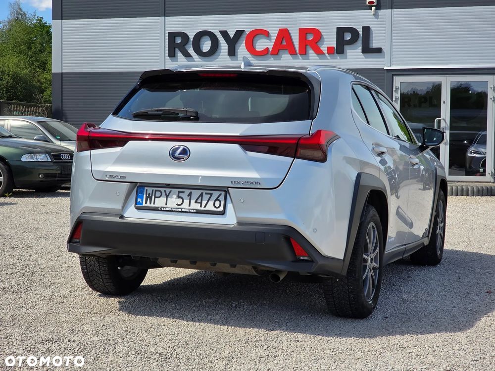 Lexus UX - 14