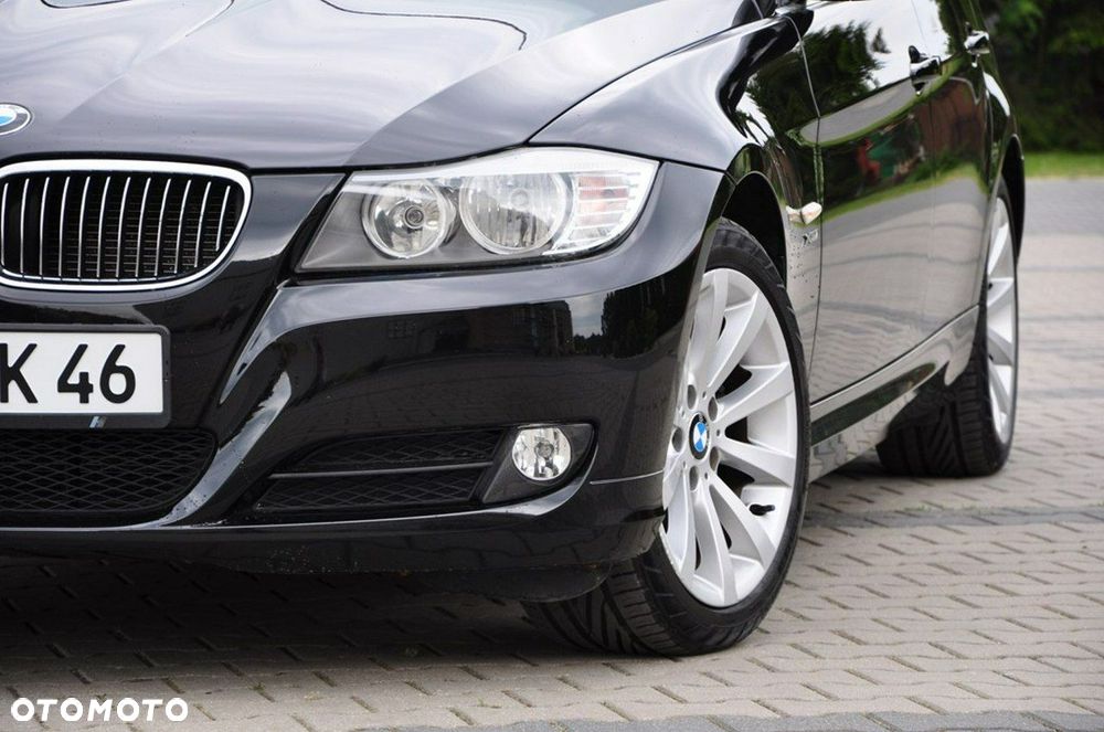 BMW Seria 3 325i Edition Exclusive - 7