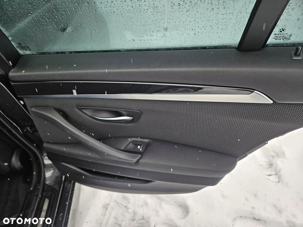 BMW Seria 5 520d xDrive - 19