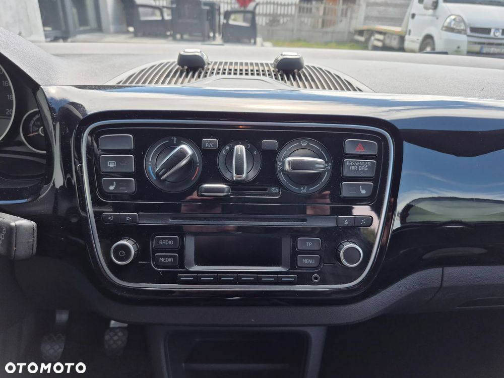 Volkswagen up! club - 13
