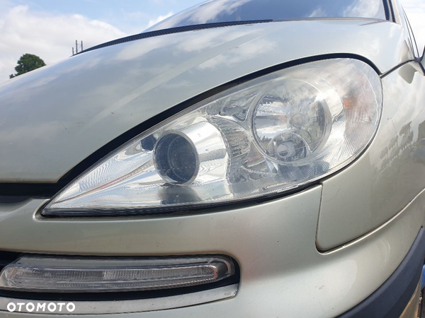 Lampa przednia prawa/ Lewa Peugeot 807 !! Cena za sztukę !! Wysyłka !!