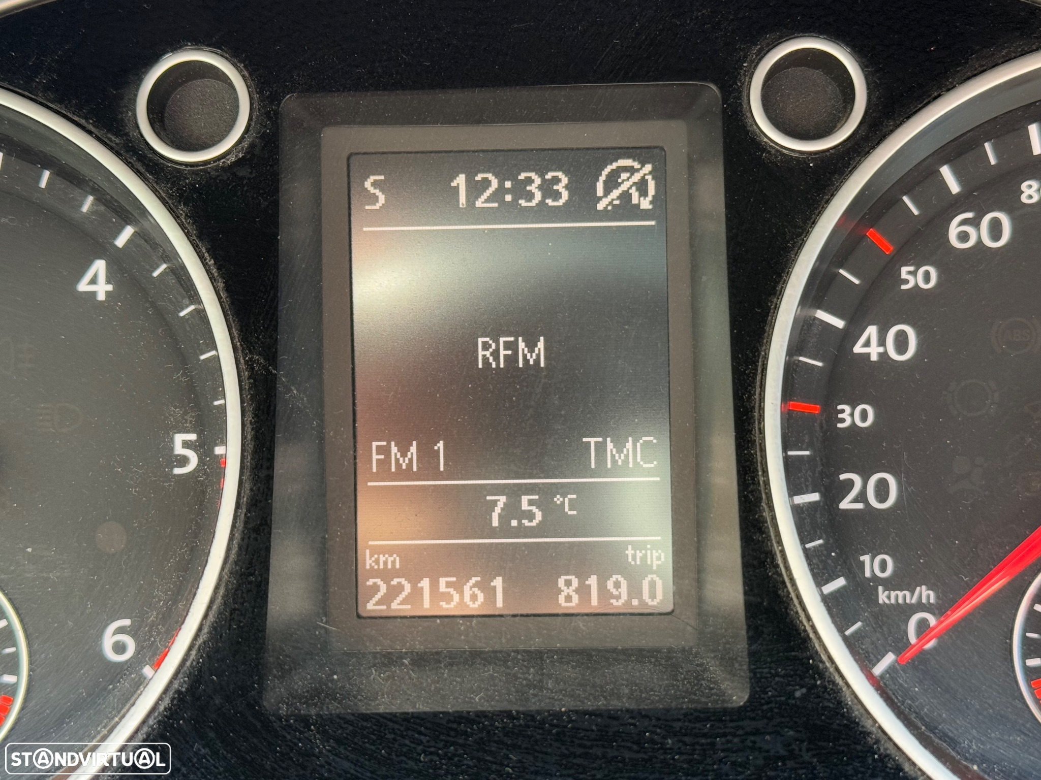 VW Passat 1.6 TDI BlueMotion Highline - 11