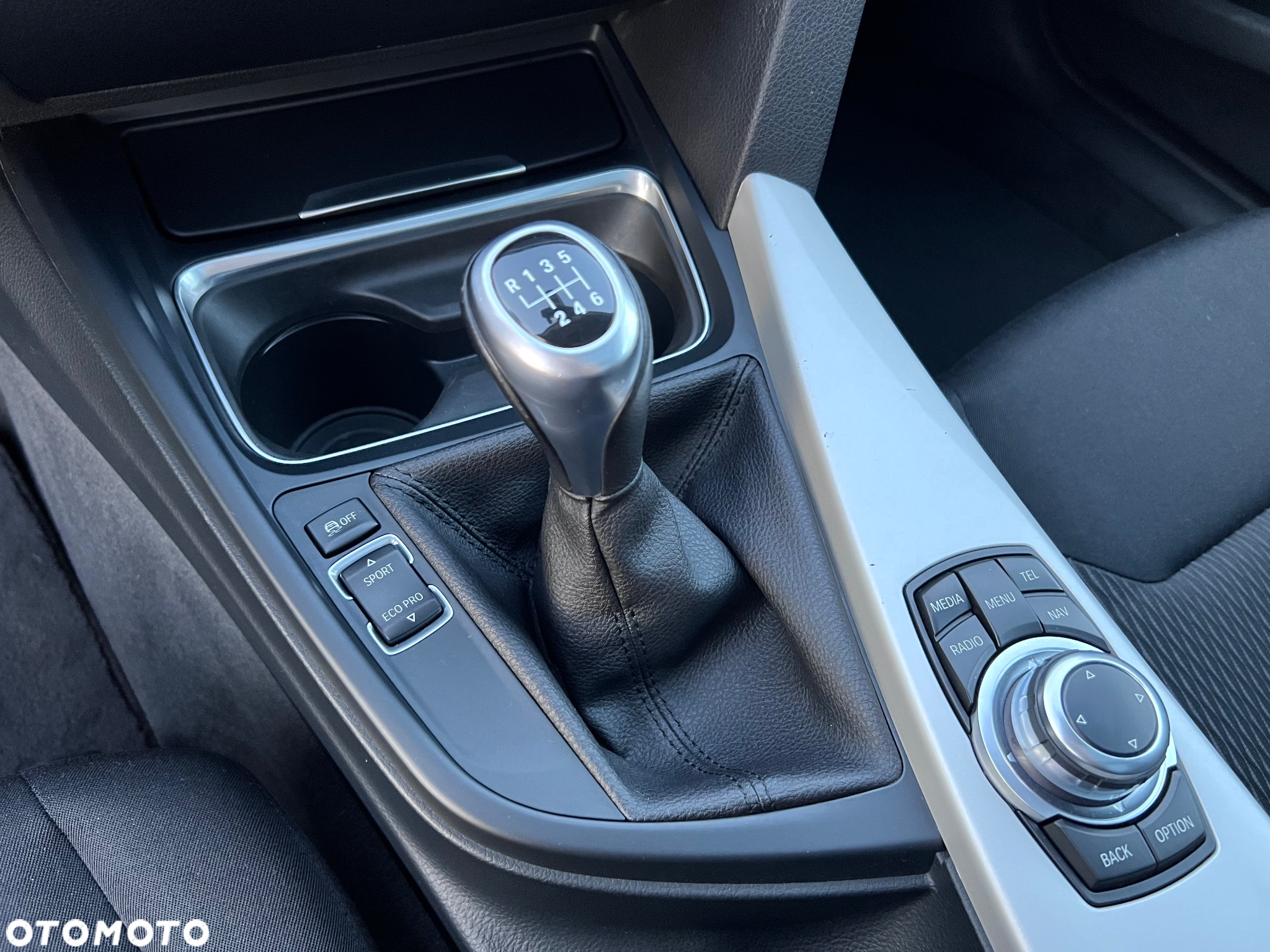 BMW Seria 3 318d EU6 - 39