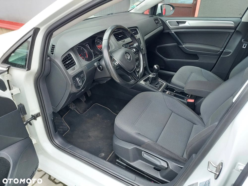 Volkswagen Golf - 13