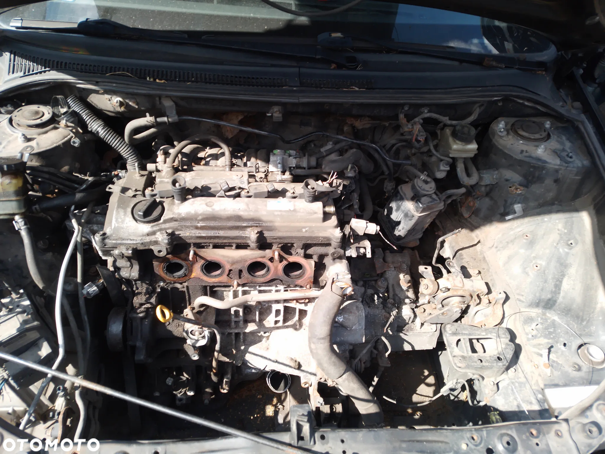 TOYOTA AVENSIS T25 2.0 VVT-i  03-06  209  ZDERZAK PRZÓD PRZEDNI - 30