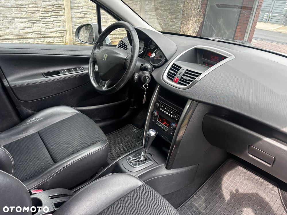 Peugeot 207 - 7