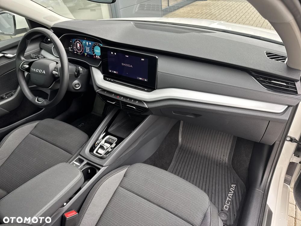 Skoda Octavia 1.5 TSI e-TEC DSG Selection - 6