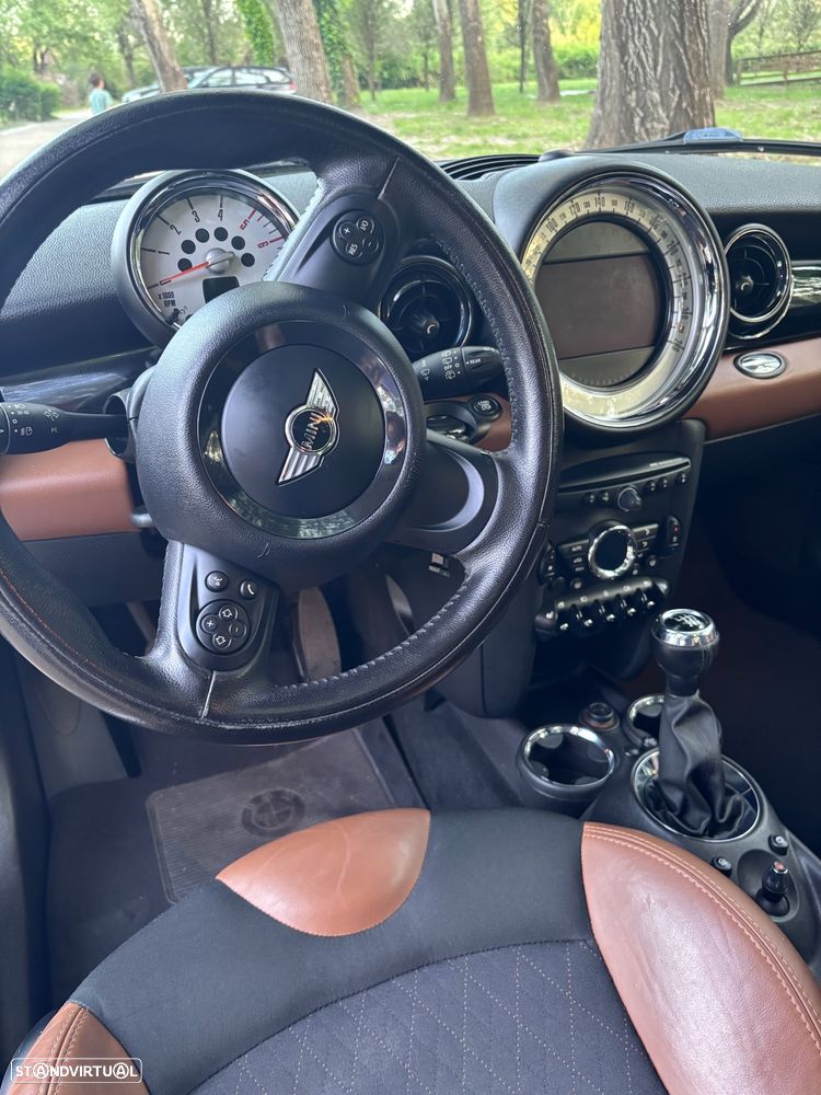 MINI 3 Portas Cooper D - 4