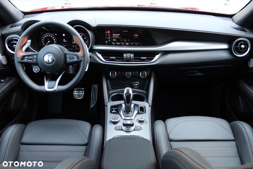 Alfa Romeo Stelvio - 9