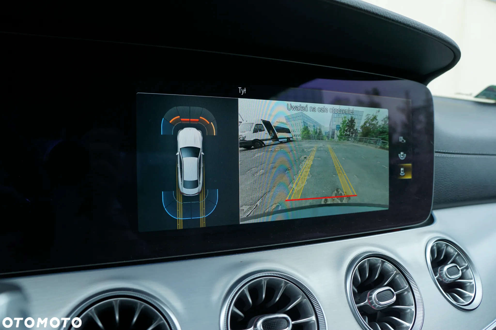 Mercedes-Benz Klasa E 200 Coupe 4-Matic 9G-TRONIC - 26