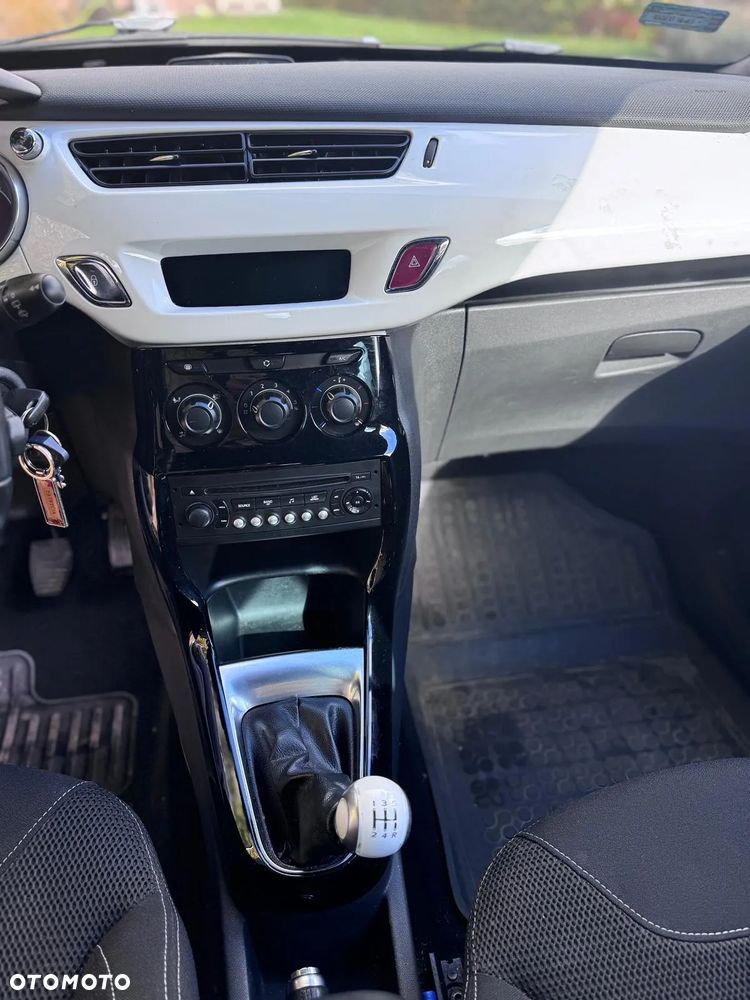 Citroën DS3 1.6 VTi SoChic - 8