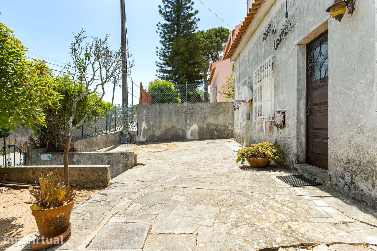 Moradia Isolada com Jardim, Miradouro Privado e Vista Desafogada em Qu - Grande imagem: 2/25