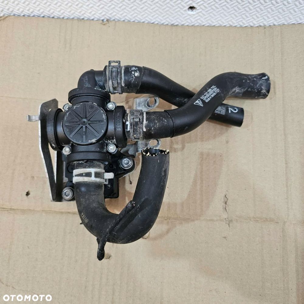 porsche taycan 9j1 zawór pompa pompka wody - 1
