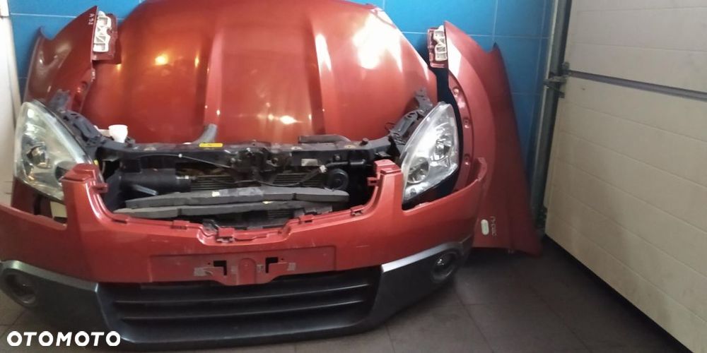 Nissan Qashqai kompletny przód. Kod lakieru A52 . - 2