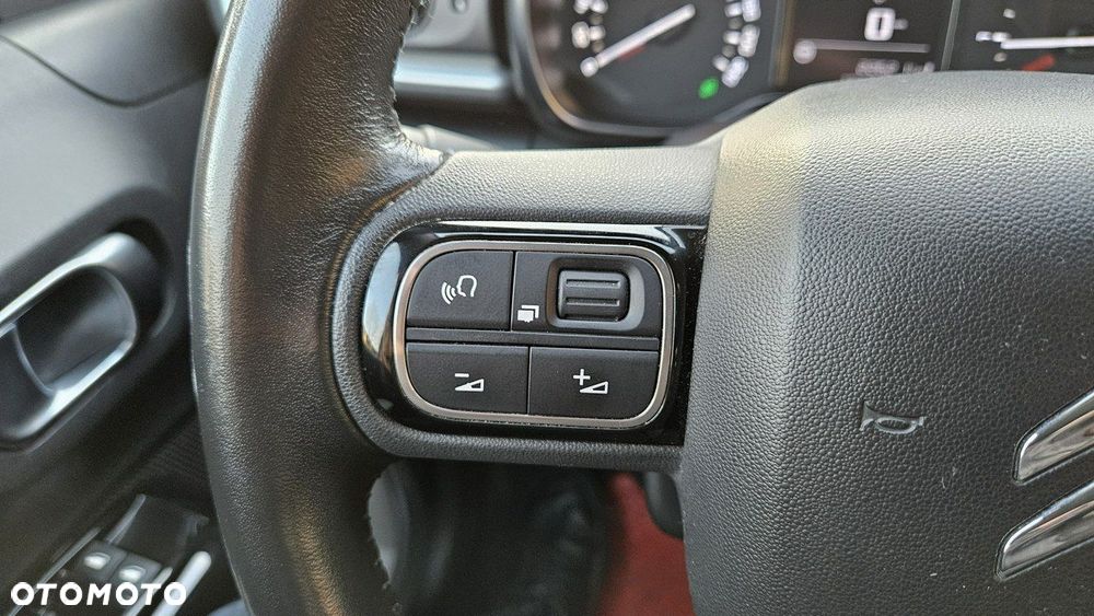 Citroën C3 1.2 PureTech GPF Shine - 28