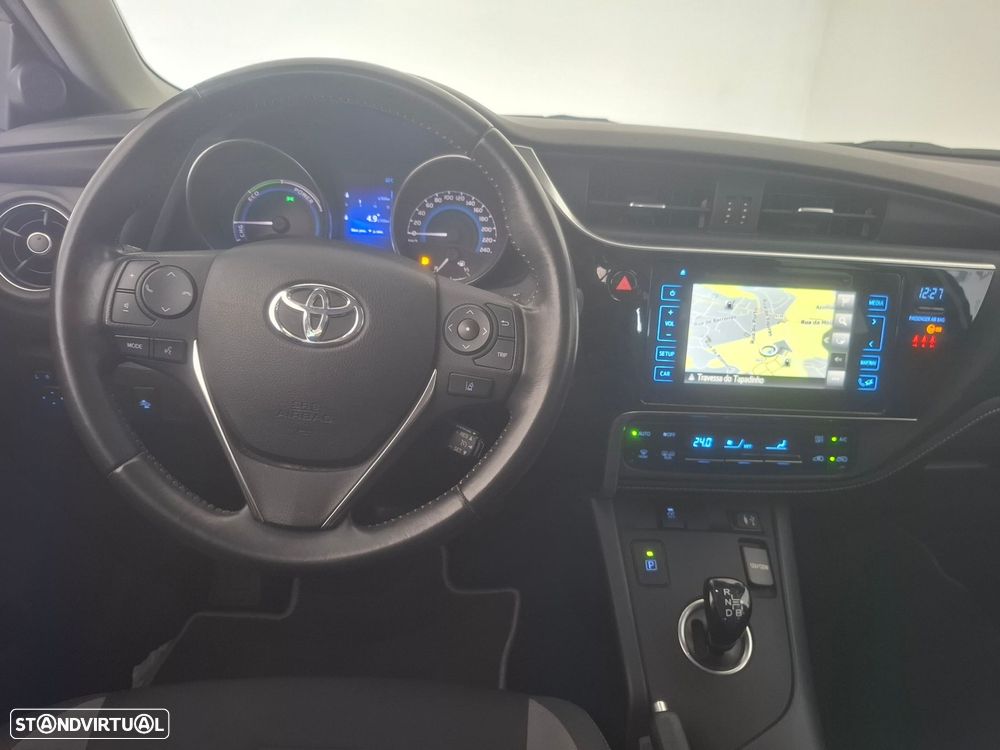 Toyota Auris Touring Sports 1.8 HSD Freestyle - 14