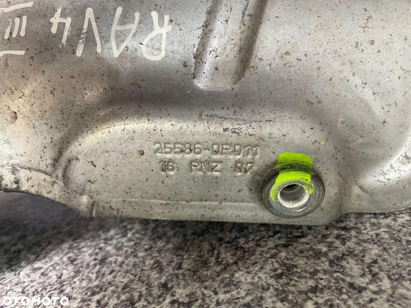 Oslona termiczna katalizatora sruby Toyota Rav4 3 III 2.2 D4D Avensis T25 - 5
