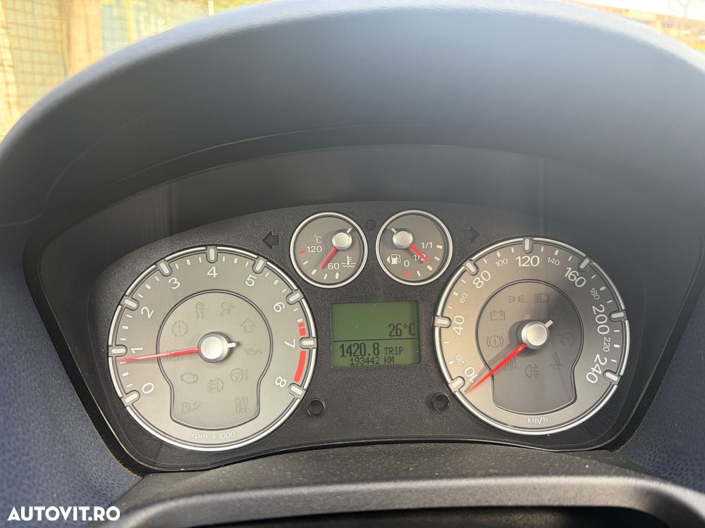 Ford Fiesta 2.0i ST - 5