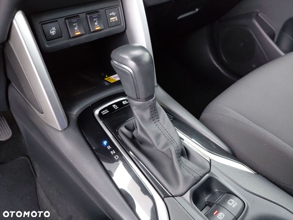 Toyota Corolla Cross - 24