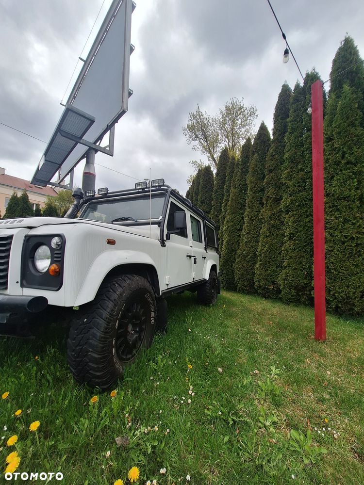 Land Rover Defender - 10