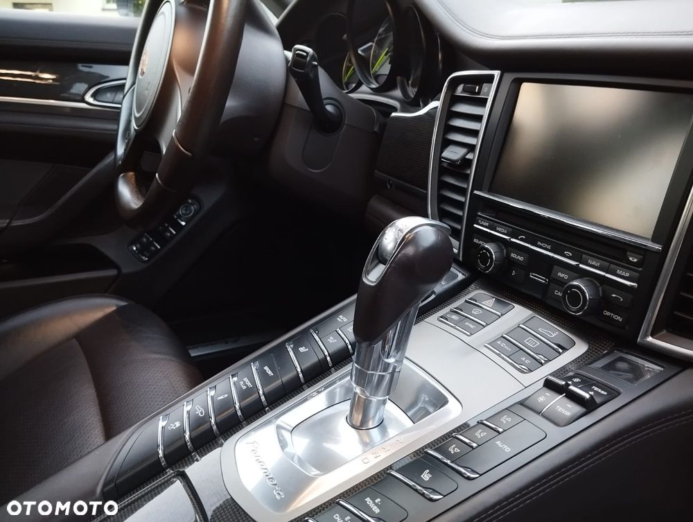 Porsche Panamera - 14