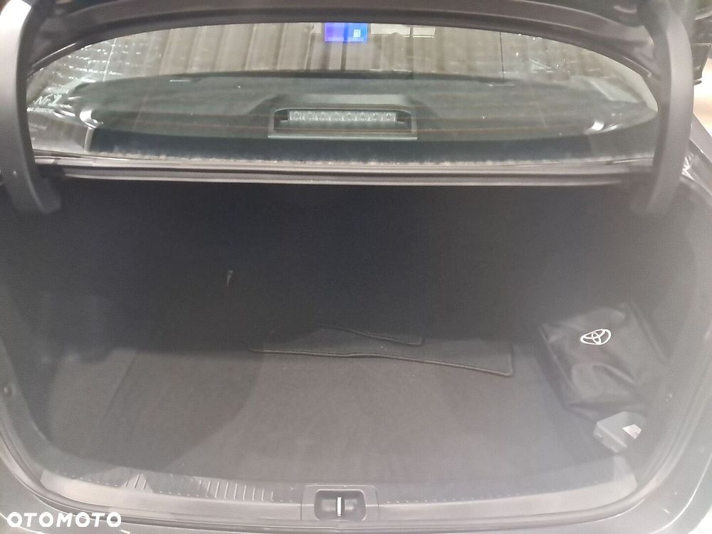 Toyota Corolla - 12