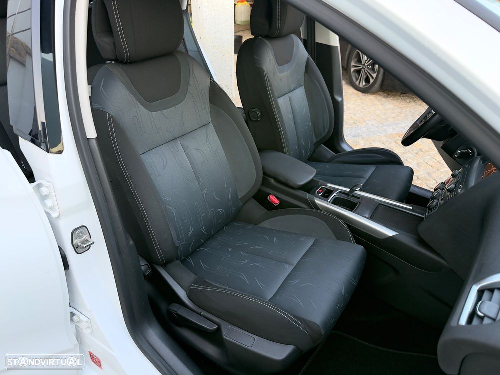 Citroën C4 e-HDi 110 EGS6 Stop/Start System Exclusive - 48