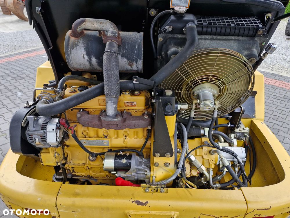 Caterpillar 906 - 13