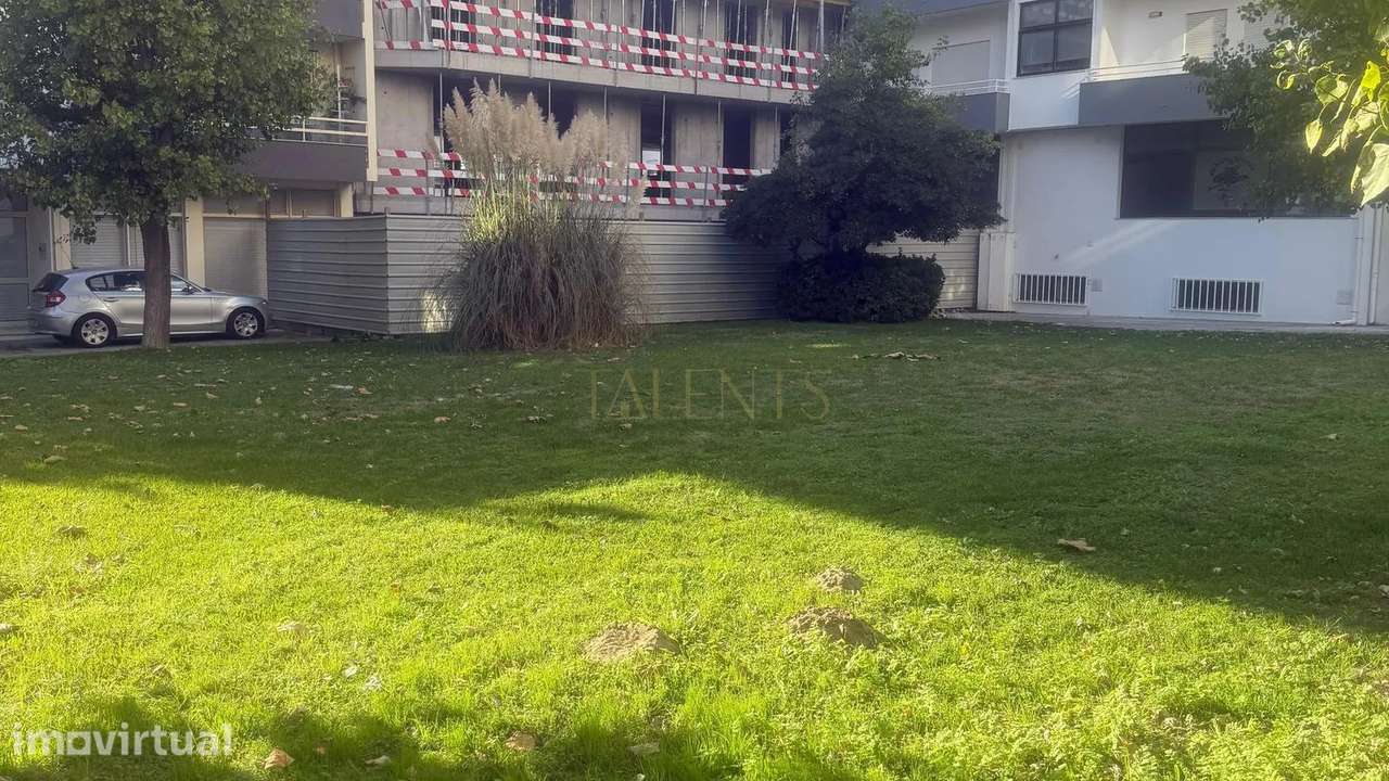 Apartamento T1 à venda Perto da Praia da Amorosa - Grande imagem: 3/11
